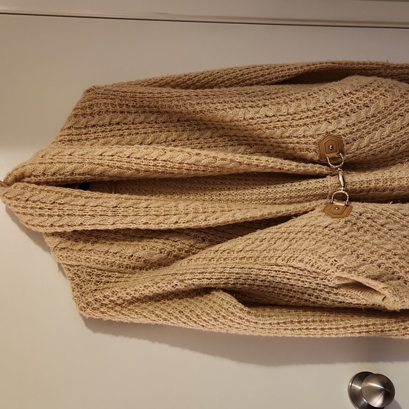Tan cardigan - Picture 3 of 8